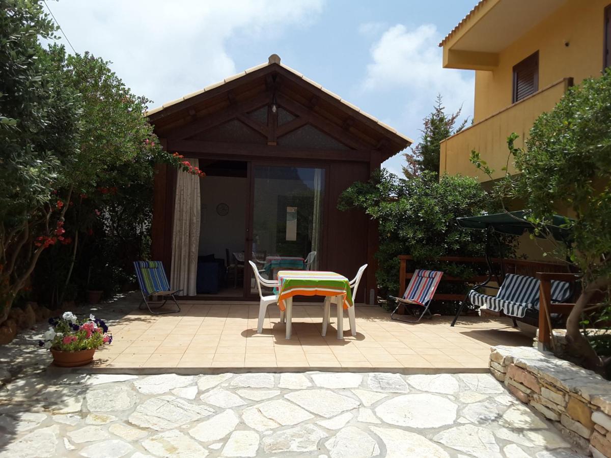 Villa Il Rustico Di Pino à Custonaci Extérieur photo